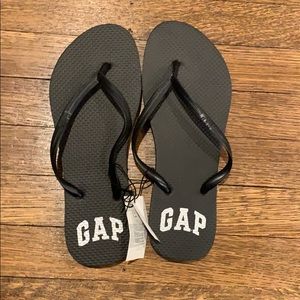 The Gap flip flops